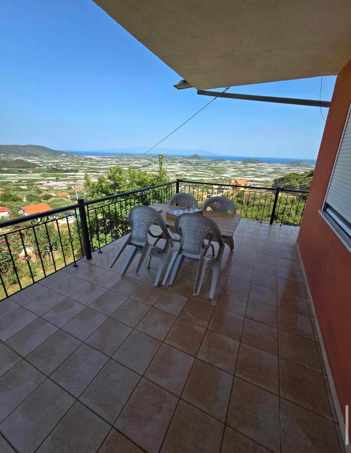 Mountain Paradise Apartment Elevtherai